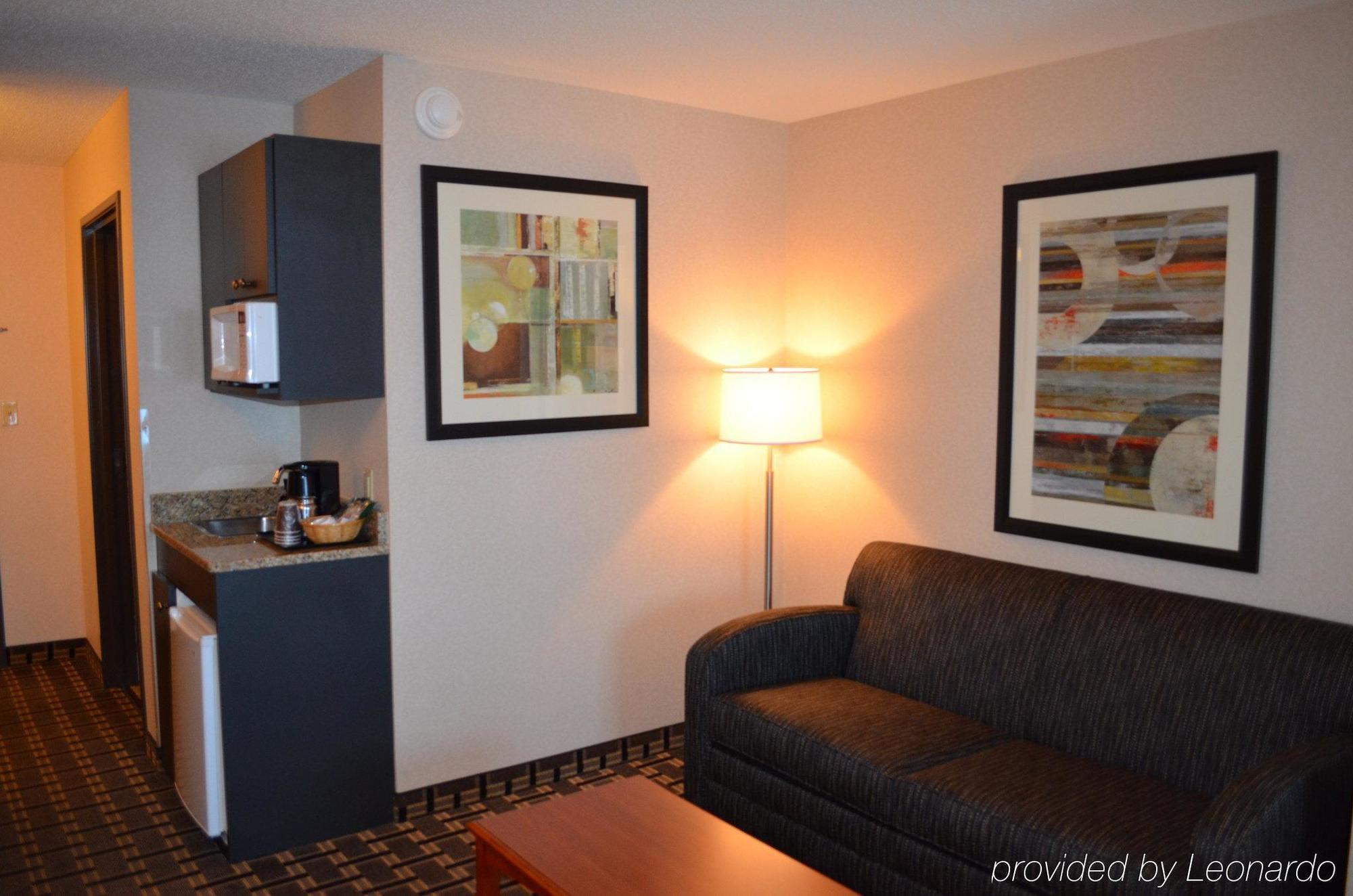 Holiday Inn Express Hotel & Suites Clearfield By Ihg Exterior foto